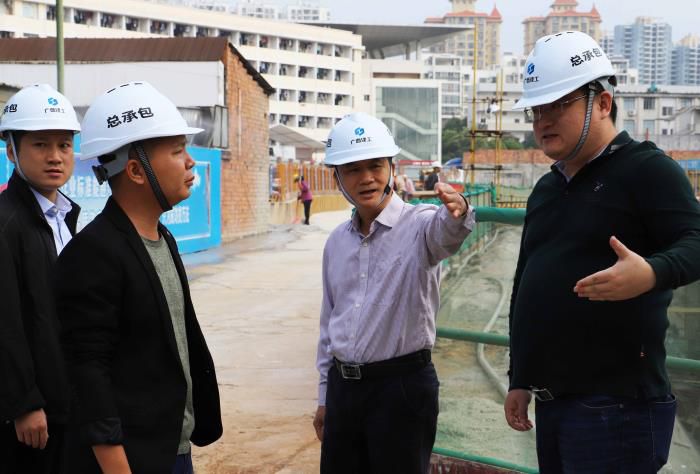 6检查现场！。侯健杰 摄700.JPG