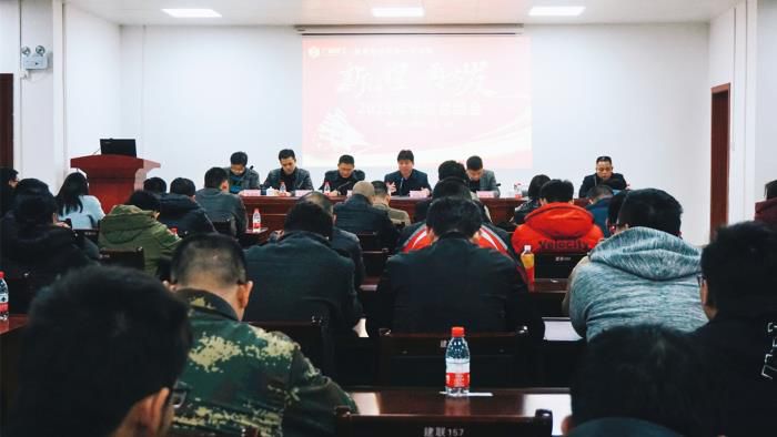 7.1聚会现场。。谢微旋 摄700.jpg