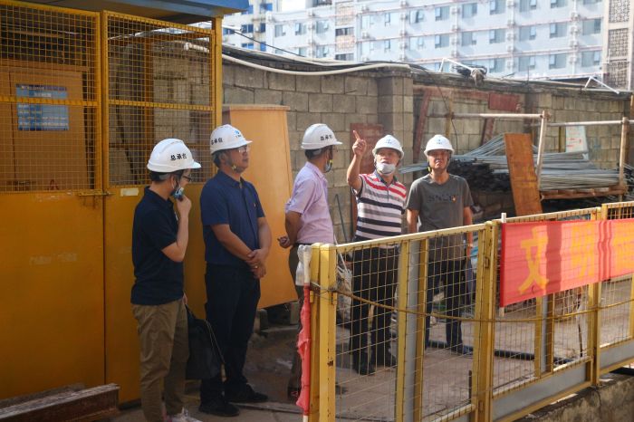 调研指导施工现场。。。张钊林 摄.jpg