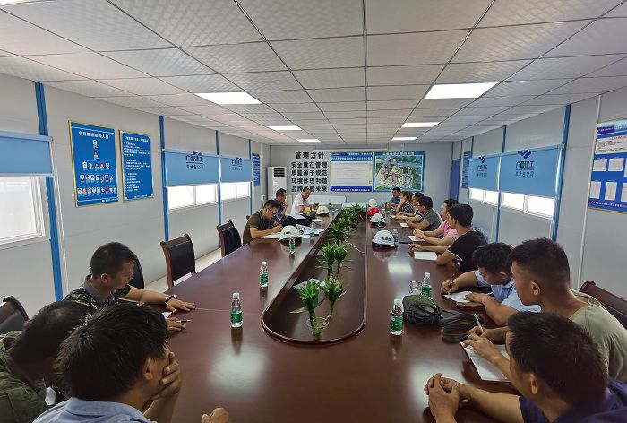 聚会现场！！ 覃必英 摄.jpg