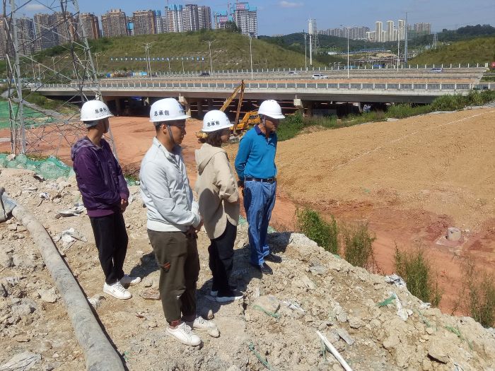 66检查现场。。。许凤飞 摄.jpg