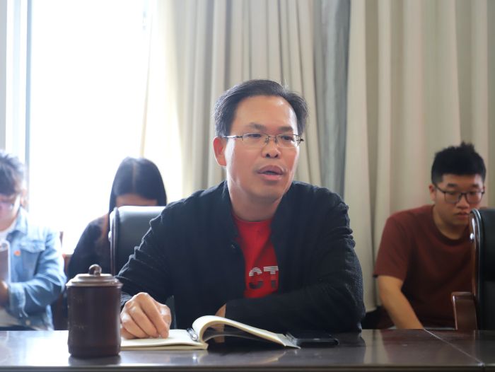 陈祖训作讲话。谭龙 摄.jpg