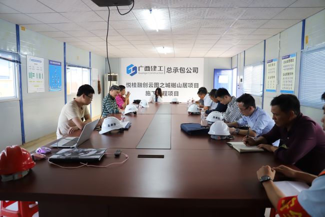 8聚会现场。。。杨钰 摄.jpg