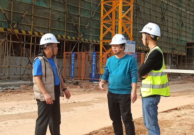 13深入现场审查。。。林子薇 摄.jpg