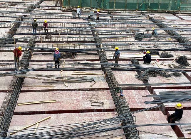 10 贯彻落实“5+2” “白+黑”。。张振海 摄.jpg