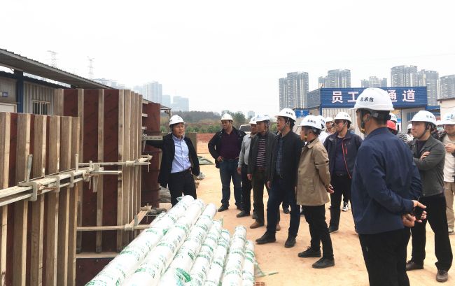 观摩现场，各人认真学习。！！！＠准涡 摄.jpg