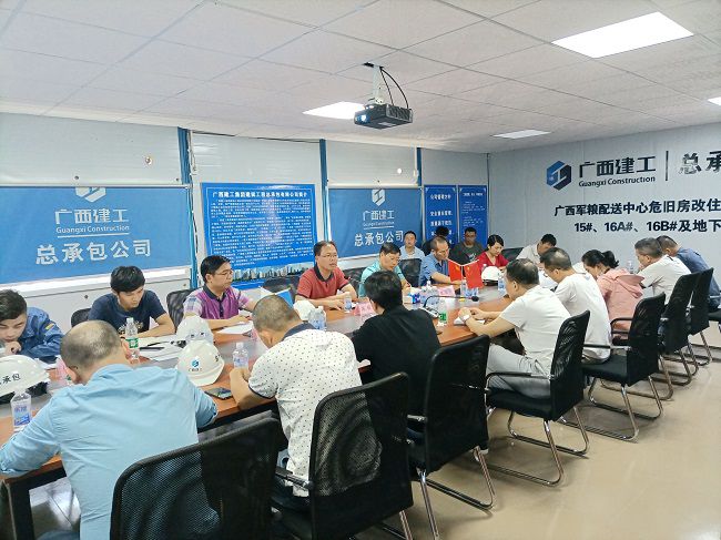 聚会现场。。。梁观德 摄（修图）.jpg