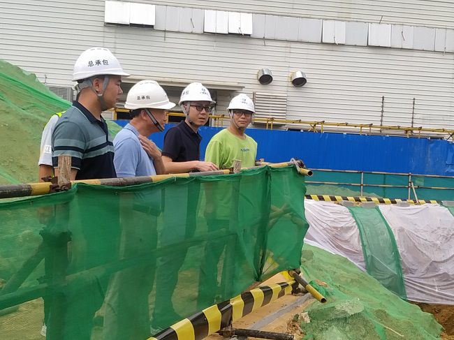 检查现场。。；；魄苛 摄（修图）.jpg