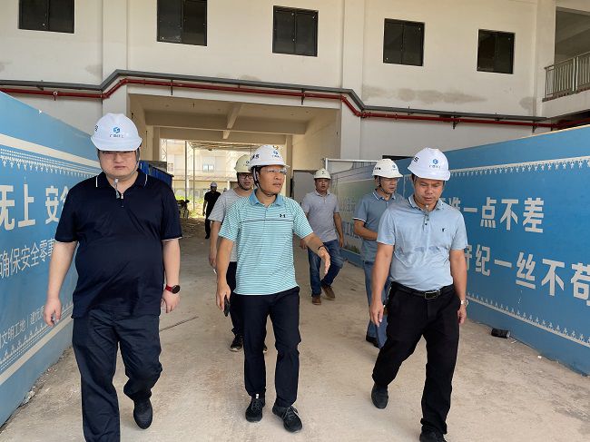 检查现场。。。刘博群 摄（修图）.jpg