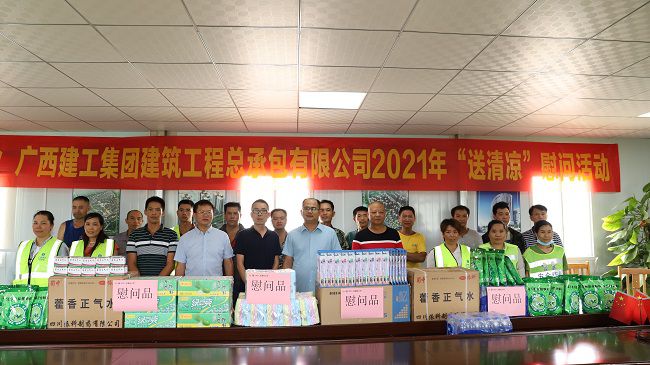 合影。。杨钰 摄（修图）.jpg