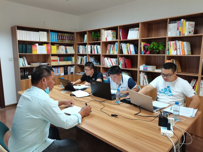 第二组答辩现场。。李立云 摄.jpg