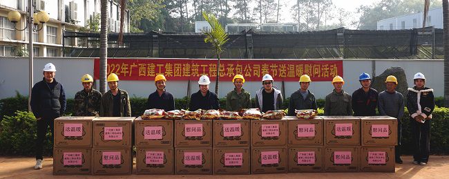 （修图）与一线工人合影！！Ｐ晃⑿ 摄.jpg