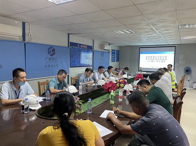 聚会现。。。ㄐ尥迹.jpg