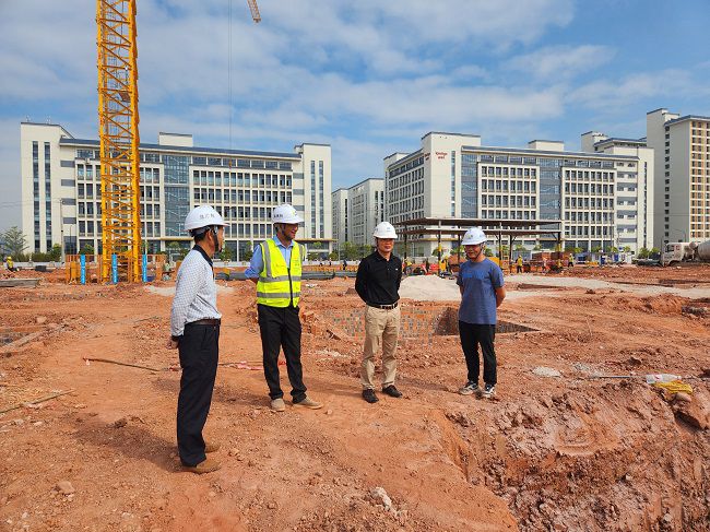 检查指导现场！！。陆娟娟 摄（修图）.jpg