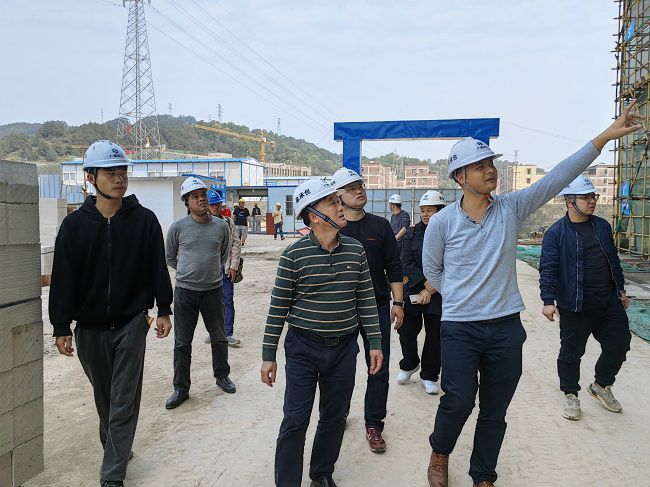 检查现场。！！！Ｖ塬 摄（修图）.jpg