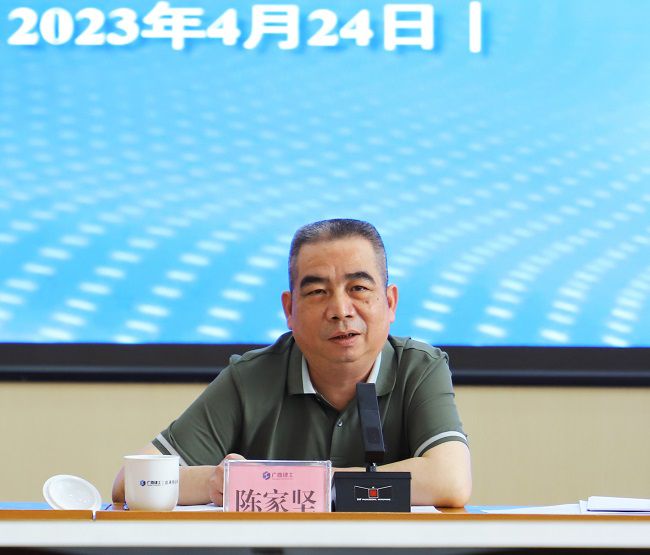 陈家坚讲话。郑诗宝 摄000。.jpg