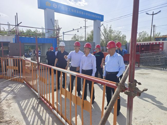 刘威力在现场调研指导。。林鹏飞 摄（修图）.jpg