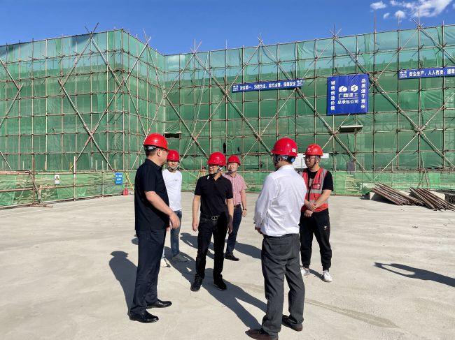 现场调研。关惠琳 摄（修图）.jpg