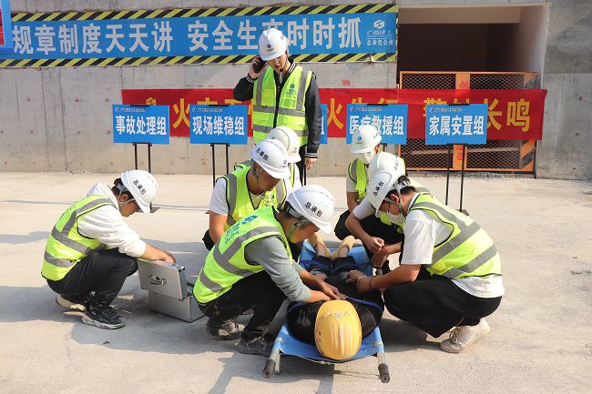 开展应急消防救援演练2。。周煜川 摄（修图）.jpg