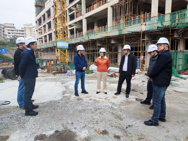 检查现场。莫铠嫣 摄（修图）.jpg