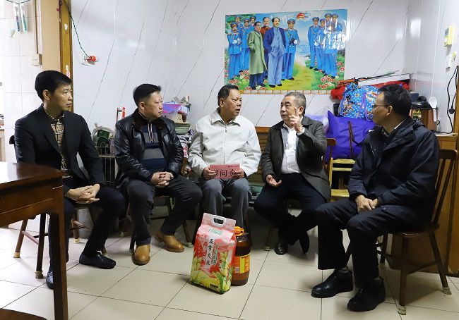 慰问现场 修图.jpg